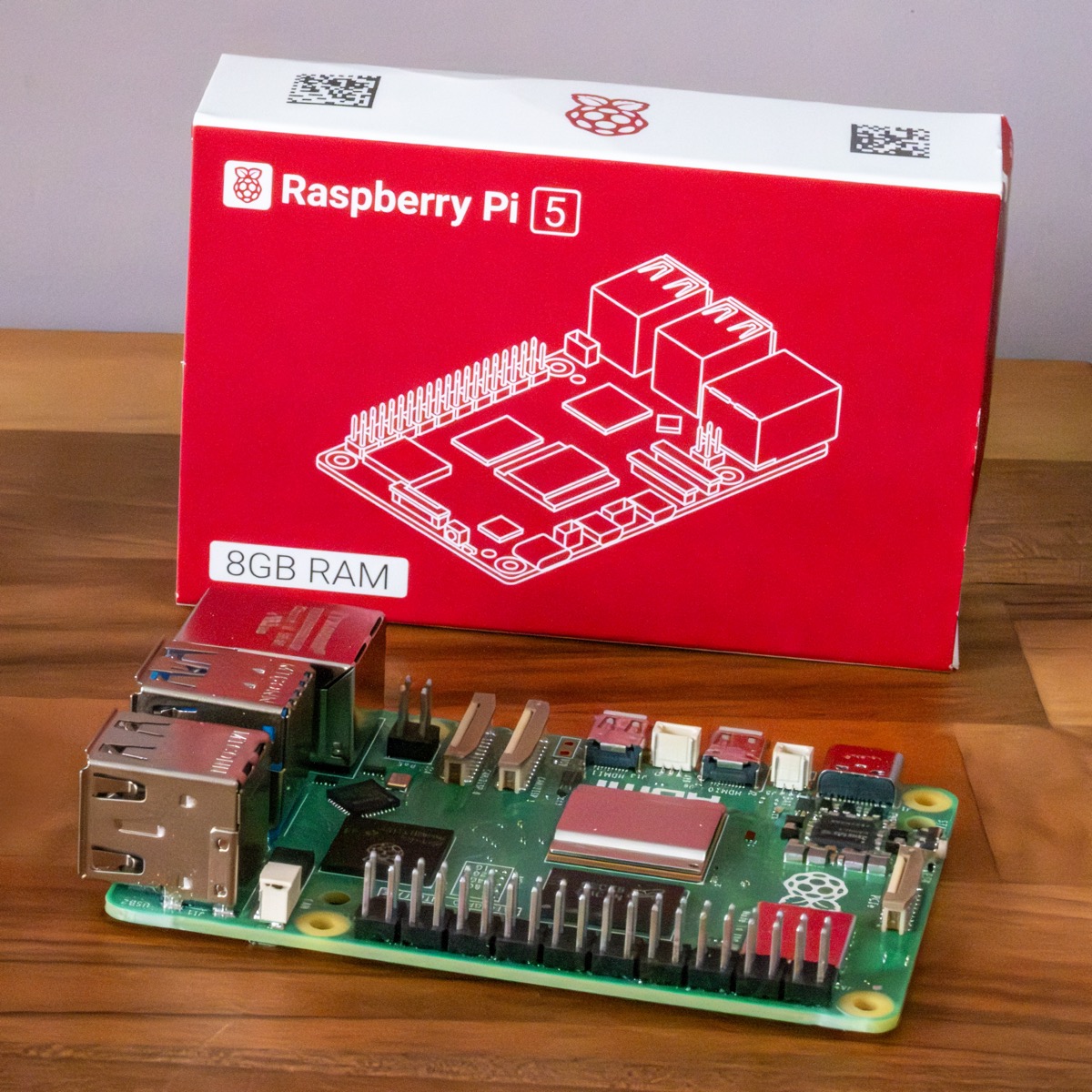 Raspberry Pi 5 8GB with retail box